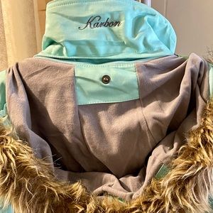 Karbon Women’s Snowboard jacket in small. Mint green. Removable hood and fur